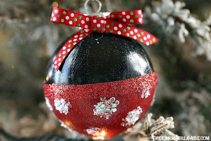minnie mouse glitter ornament