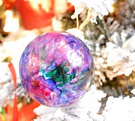 DIY Sharpie Marbled Ornaments