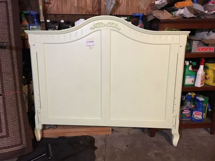 q why style are the two headboards below