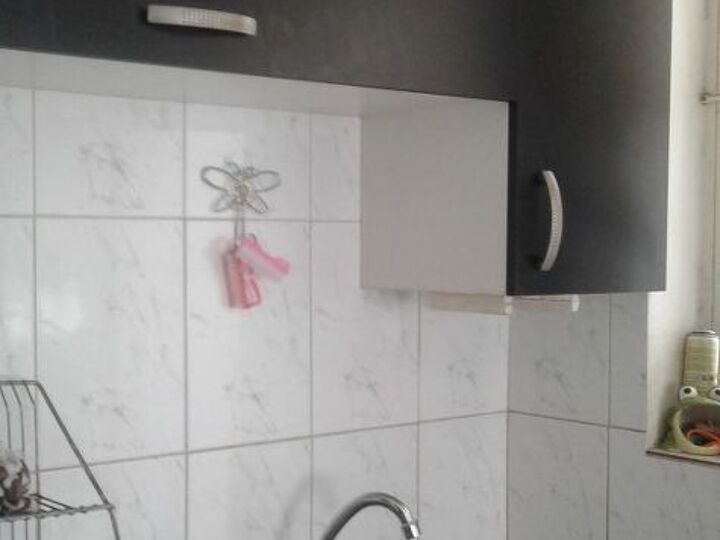 q i have black melamin kitchen want to paint it over to lighter colour