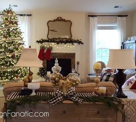christmas family room and mantel