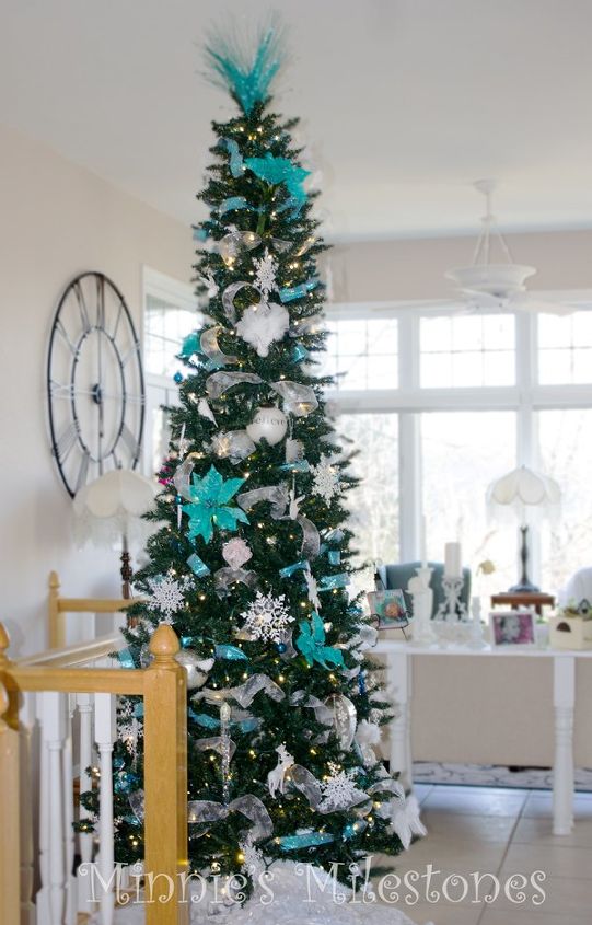 s use ribbon to decorate for christmas with these last minute ideas, Ribbon Christmas Tree