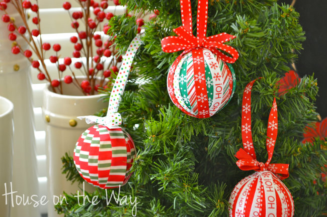 s use ribbon to decorate for christmas with these last minute ideas, Ribbon Ornament Craft