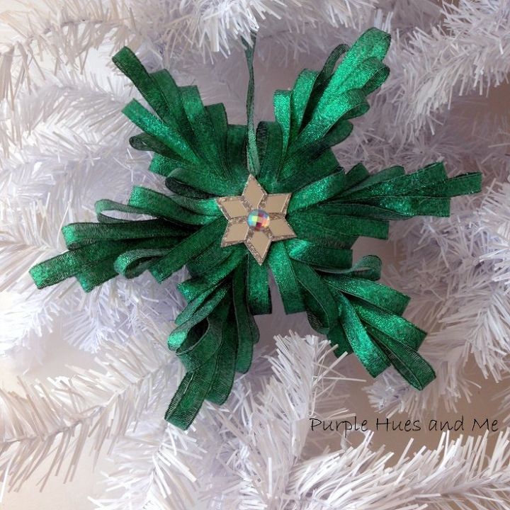s use ribbon to decorate for christmas with these last minute ideas, Ribbon Quilling Comb Ornament