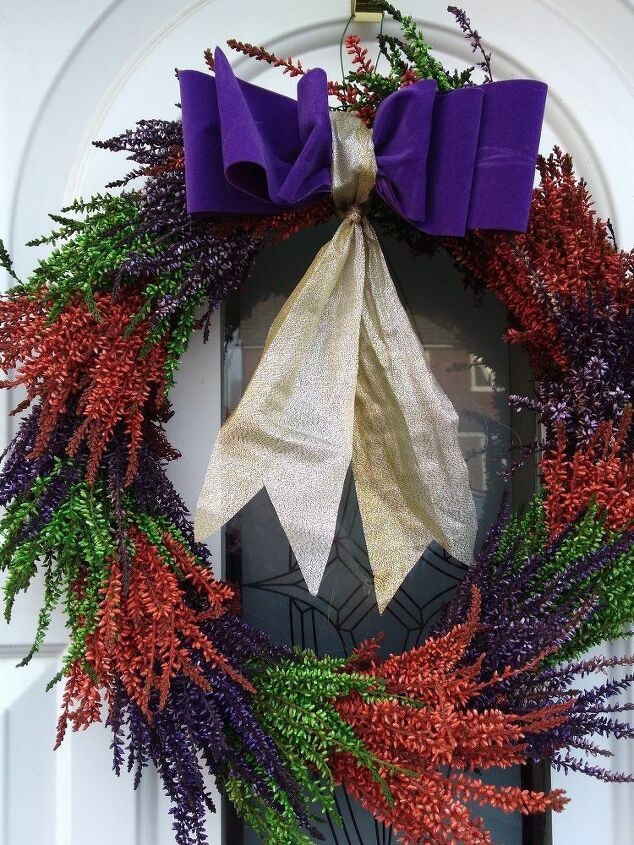 e want to make a bright untraditional wreath
