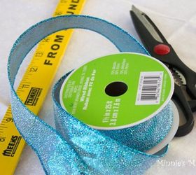 Use Ribbon To Decorate For Christmas With These Last Minute Ideas!