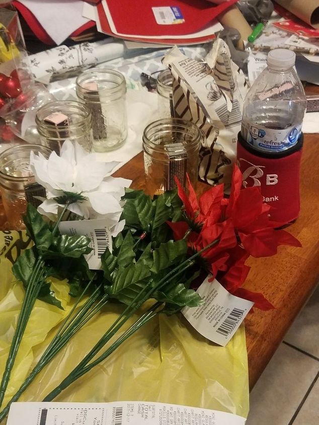 envases reciclados para regalos de navidad, flores para decorar