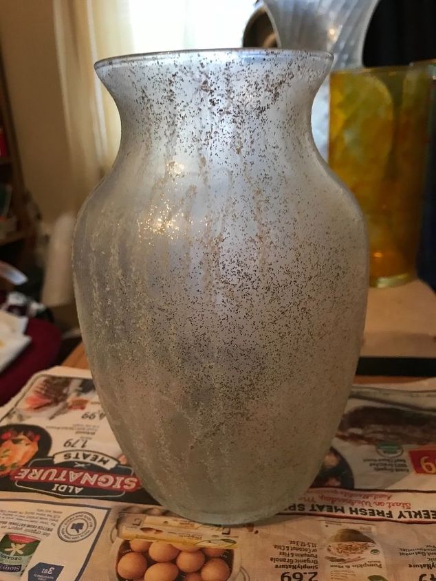 q cracked glass using crayon and silver glitter