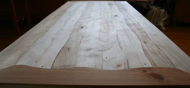 mesa de centro de madeira de palete reciclada com tbuas onduladas, Esconder o gr o final parece bom