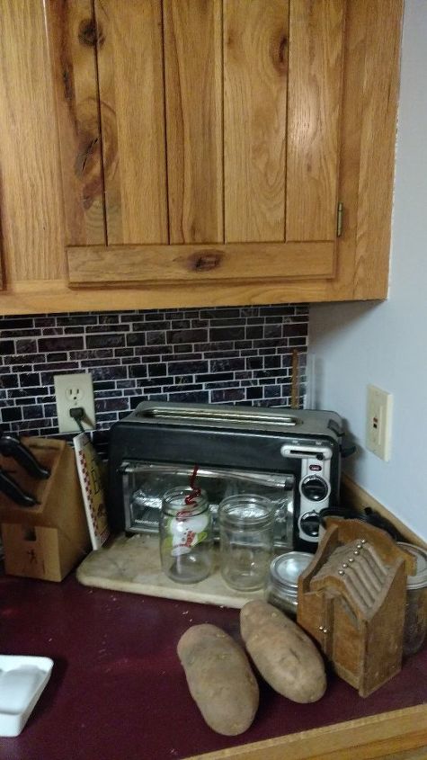 q how to tile the kitchen