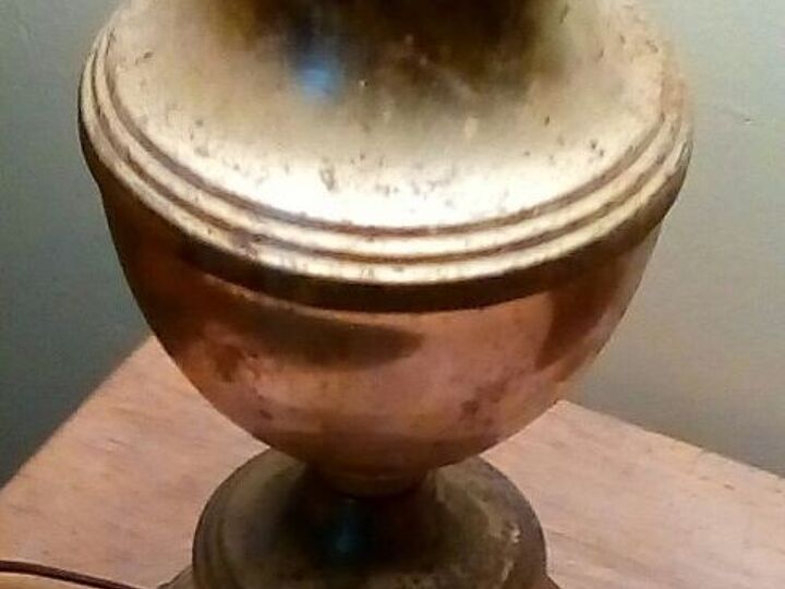 q is this lamp salvageable is there a way to remove the rust