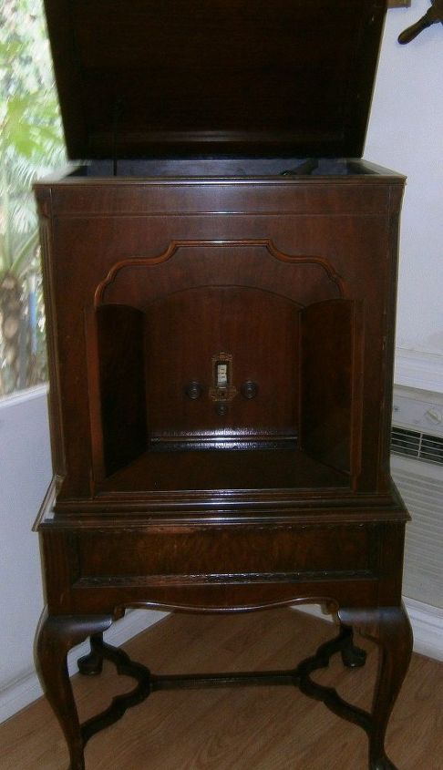 q old radio record player