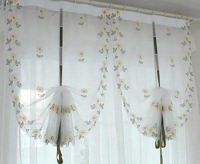 q how to choose new curtain for the kitchen