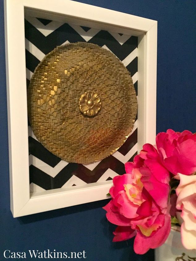 21 totally terrific things you can do with doilies, Make A Medallion Wall Decor