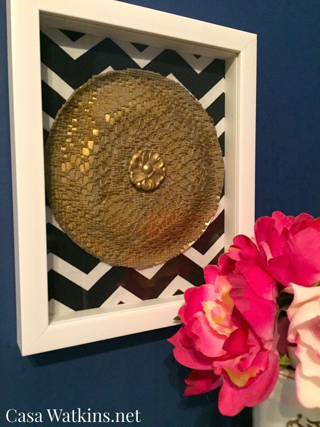 Grab some simple doilies for this beautiful decor idea! | Hometalk