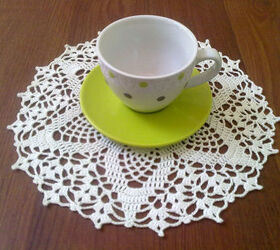 21 totally terrific things you can do with doilies, Use It As A Simple Placemat