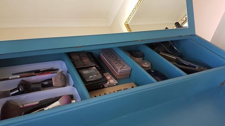 beauty bar vanity, Beauty Bar Vanity