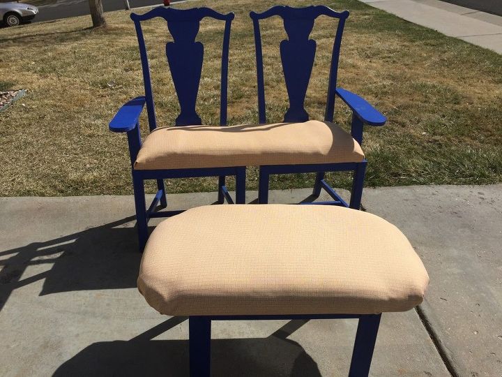 transformando duas cadeiras em um banco