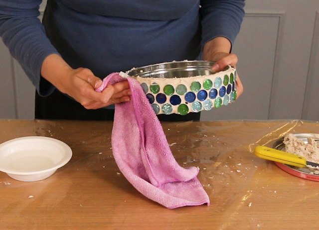 3 absolutely adorable ways to display your plants, Step 4 Wipe off all the excess grout