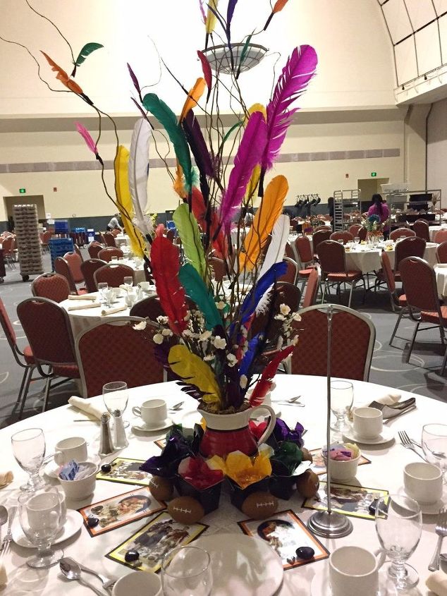 s 25 fabulous feather projects that you don t want to miss, Playful Centerpieces