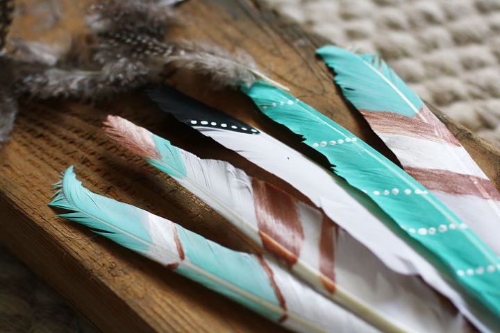 s 25 fabulous feather projects that you don t want to miss, DIY Painted Feathers