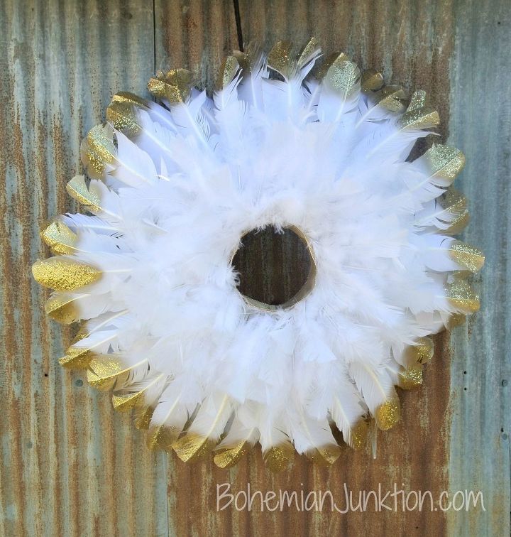 s 25 fabulous feather projects that you don t want to miss, Gold Tipped Feather Wreath
