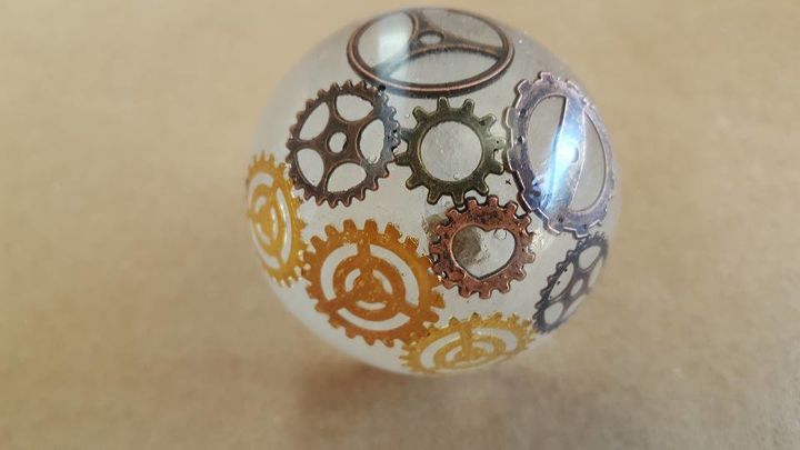 s 27 gorgeous update ideas for your bedroom, Make your own unique door knobs