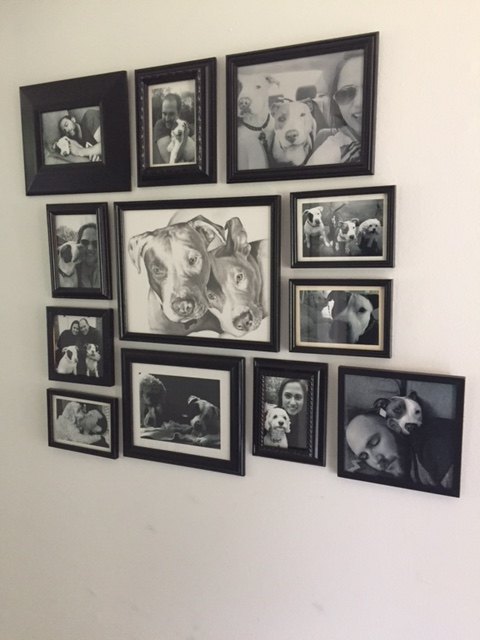 s 27 gorgeous update ideas for your bedroom, Assemble a photo gallery wall