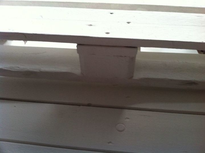 diy pallet frame bed