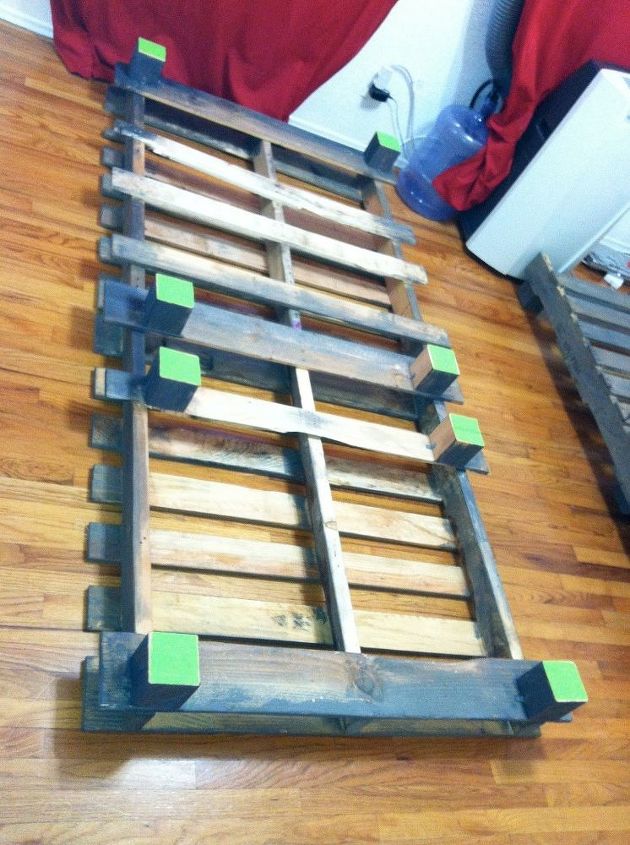 diy pallet frame bed