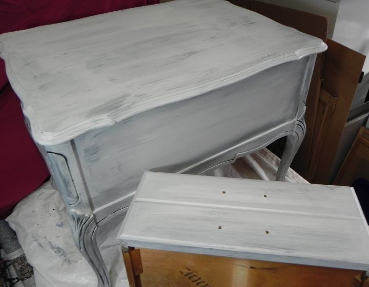 french provincial end table makeover