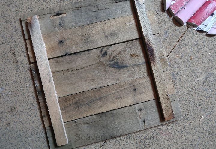 spindle and pallet wood heart