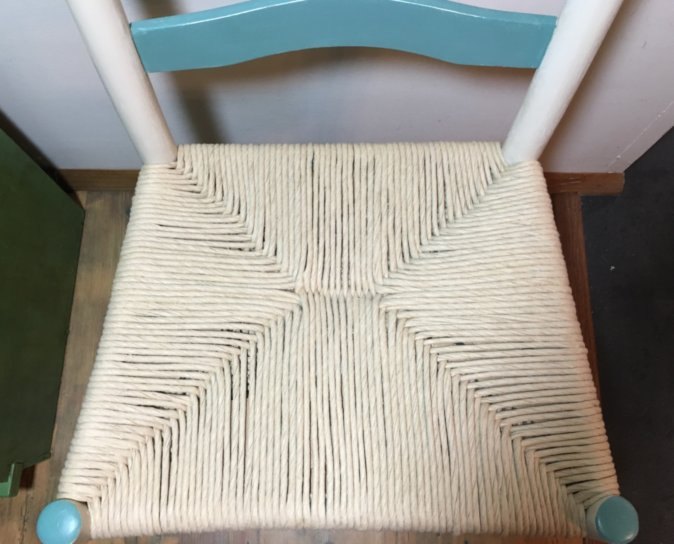 weaving a ladder back chair seat with fiber rush