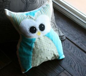 making an owl pillow