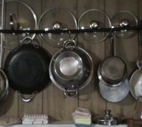 easy wood pallet rack for pots and pans, Before sagging pole