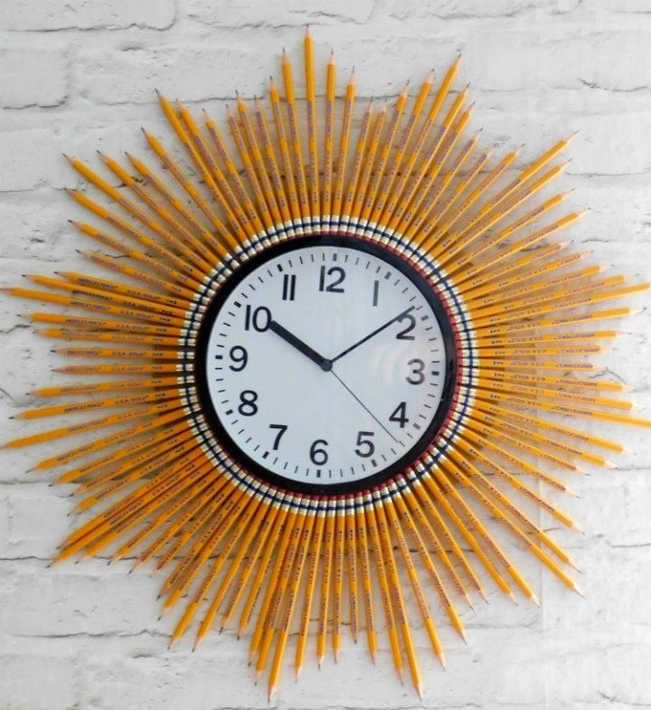 20 maneras de hacer tu propio reloj personalizado, Reloj de l pices Sunburst