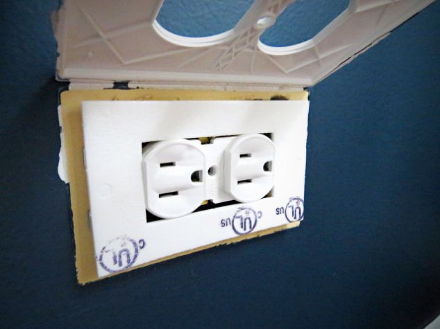 do this to your outlet to save so much money this month