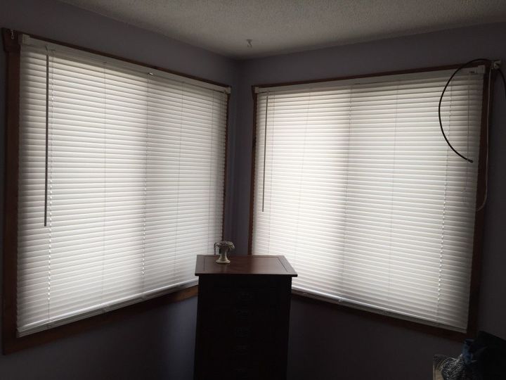 q how do i dress windows that come together in a corner