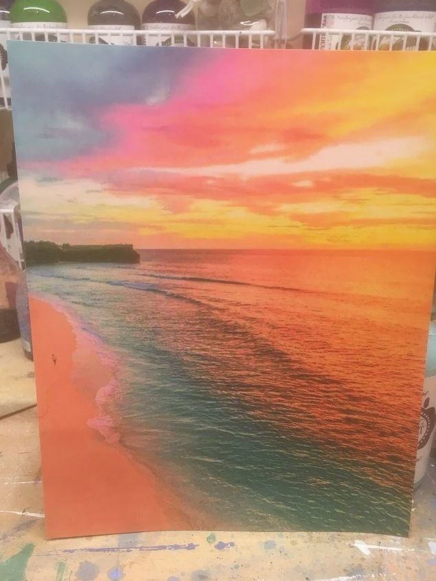 foto de la playa convertida en arte con un marco a juego