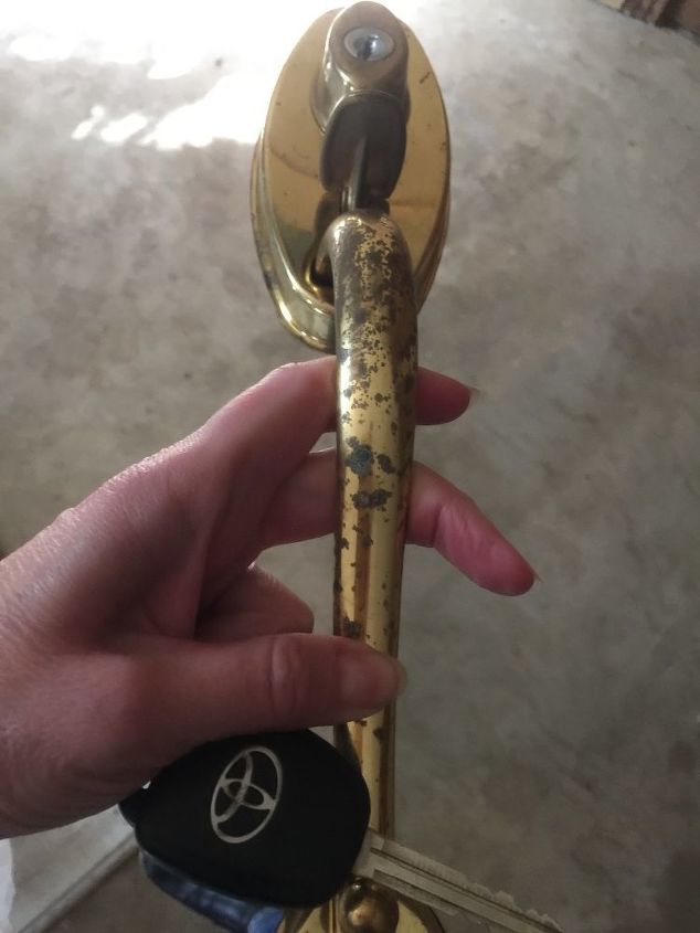 q can you make old brass hardware door knob look like new brass again