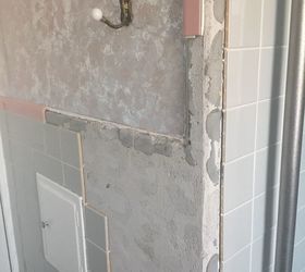 q can you replace missing bathroom wall tile and can the color be change