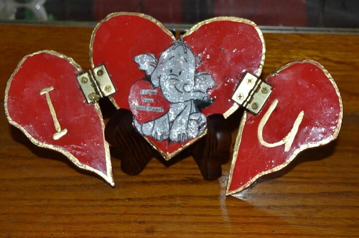 valentine day wooded heart