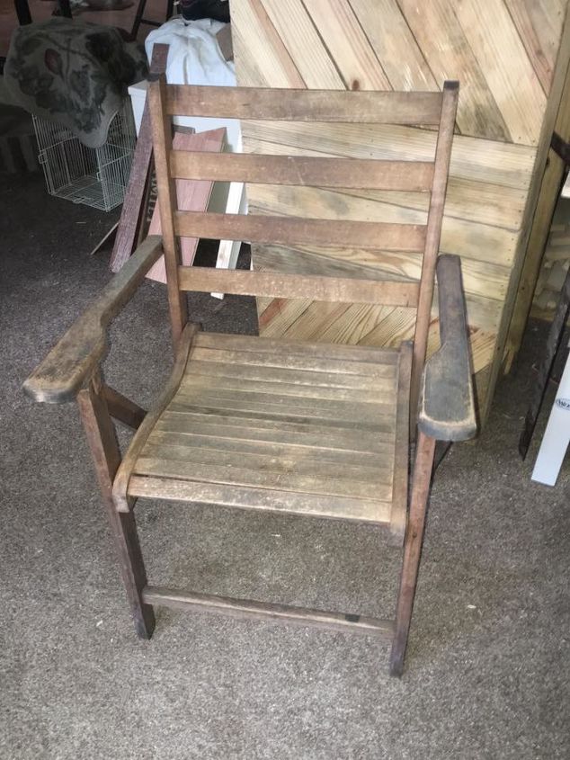 mancha uma cadeira de madeira