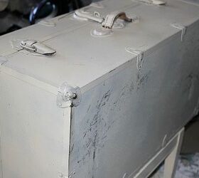 vintage trunk makeover with metallic paint