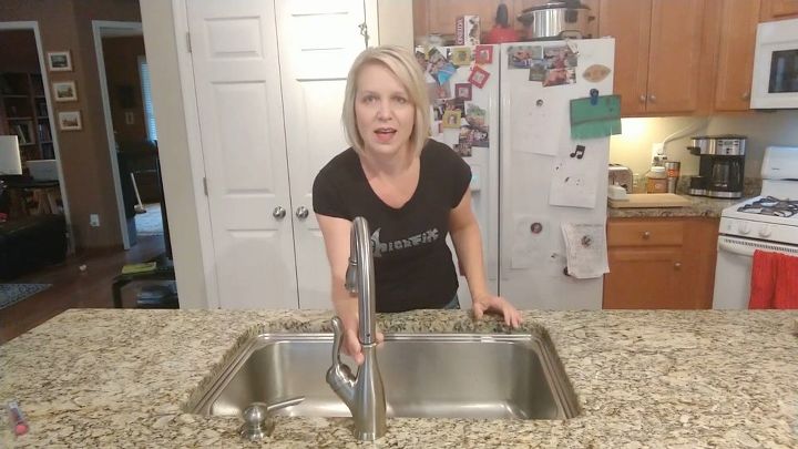 how to tighten a loose kitchen faucet