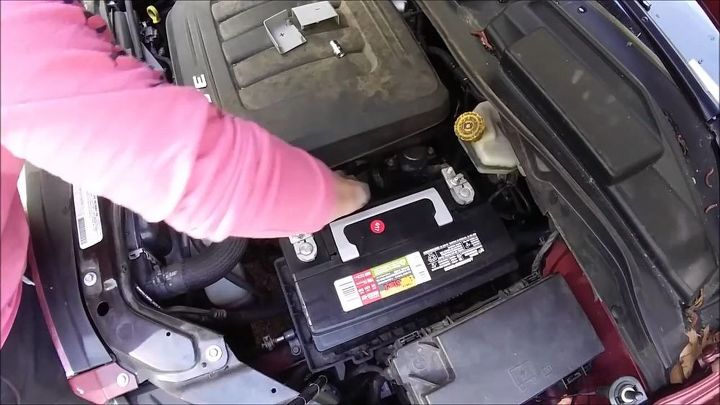 how to replace a car battery