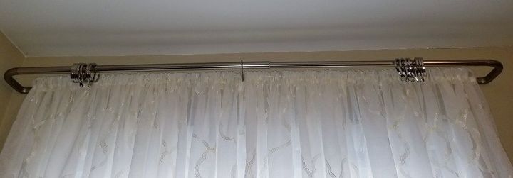 barras de cortina para una ventana media sin complicaciones