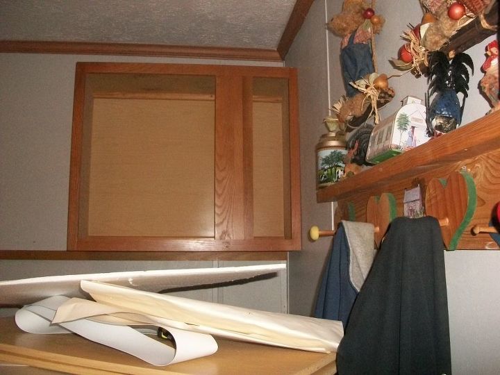 laundry room make over for less than 30 dollars