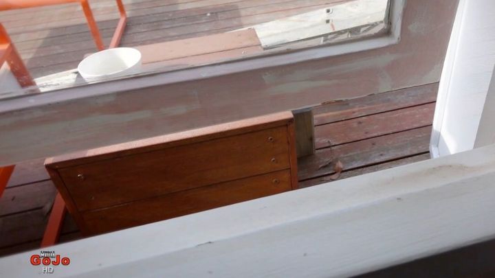 reparar uma moldura de janela podre, areia e tinta