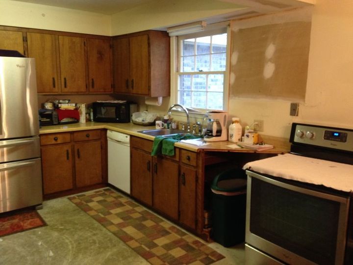 my kitchen be gone, Notice all doors are flat faced for now